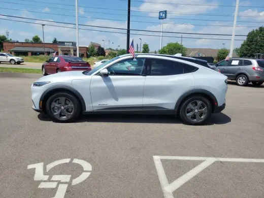 Ford Mustang Mach-E 2022 Select 4dr SUV