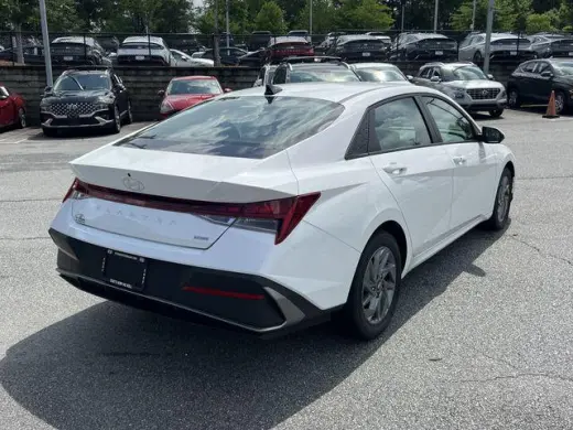 Hyundai ELANTRA Hybrid 2026 Blue 4dr Sedan