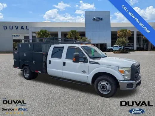 Ford F-350 Super Duty 2015 4x2 XL 4dr Crew Cab 176 in. WB DRW Chassis