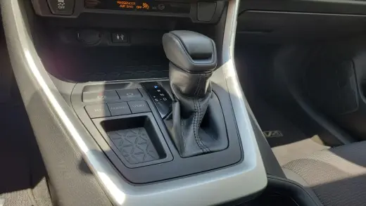 Toyota RAV4 2019 LE 4dr SUV