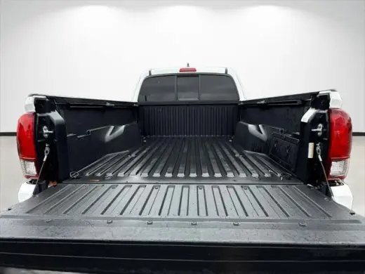 Toyota Tacoma 2022 4x4 SR V6 4dr Access Cab 6.1 ft LB