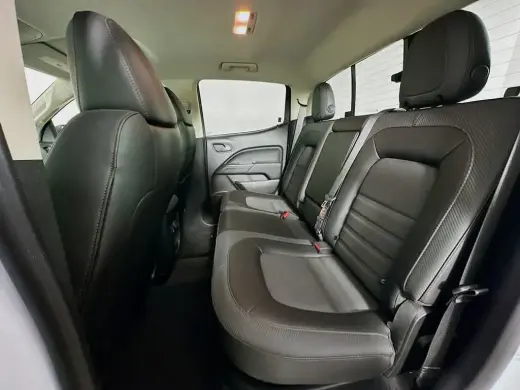 GMC Canyon 2021 4x4 AT4 4dr Crew Cab 5 ft. SB (Cloth)