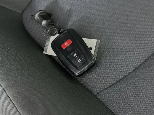 Toyota RAV4 2025 AWD XLE 4dr SUV