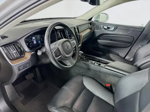 Volvo XC60 2021 T5 Momentum 4dr SUV