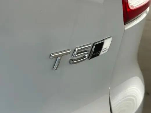 Volvo XC40 2021 AWD T5 R-Design 4dr SUV
