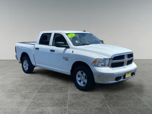 Ram 1500 Classic 2022 4x4 SLT 4dr Crew Cab 5.5 ft. SB Pickup