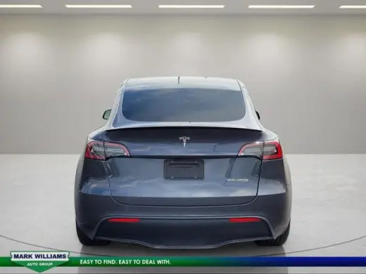 Tesla Model Y 2022 AWD Performance 4dr Crossover