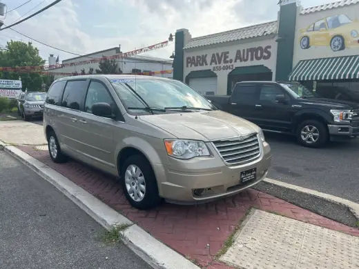 2009 Chrysler Town and Country LX