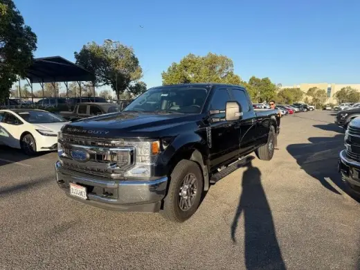 Ford F-250 Super Duty 2022 4x2 Lariat 4dr Crew Cab 6.8 ft. SB Pickup