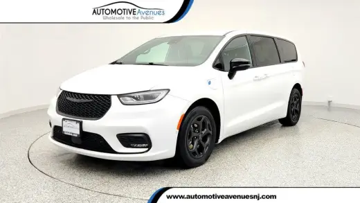 Chrysler Pacifica Plug-In Hybrid 2024 Road Tripper 4dr Mini-Van