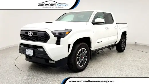 Toyota Tacoma 2024 4x4 SR5 4dr Double Cab 5.0 ft SB