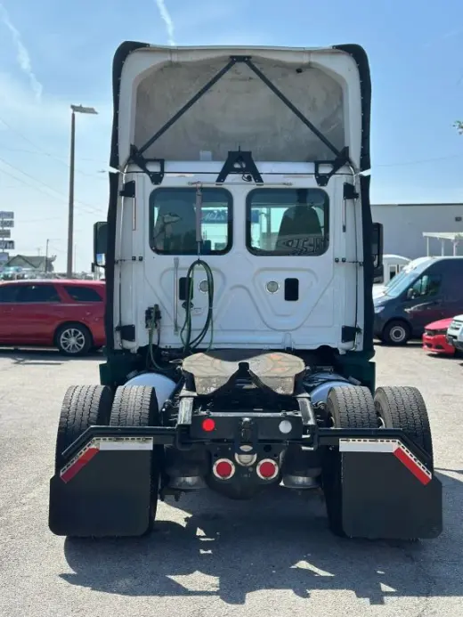 2016 FREIGHTLINER CASCADIA