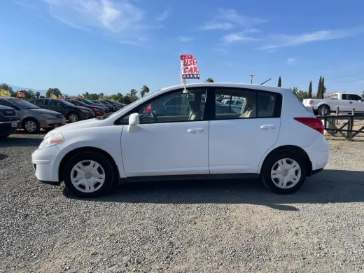 2011 NISSAN VERSA