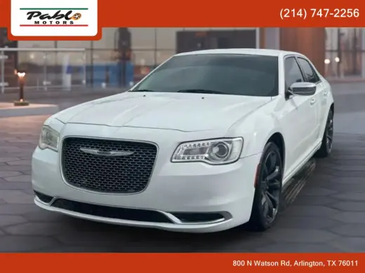 2019 CHRYSLER 300