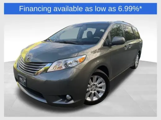 2011 TOYOTA SIENNA