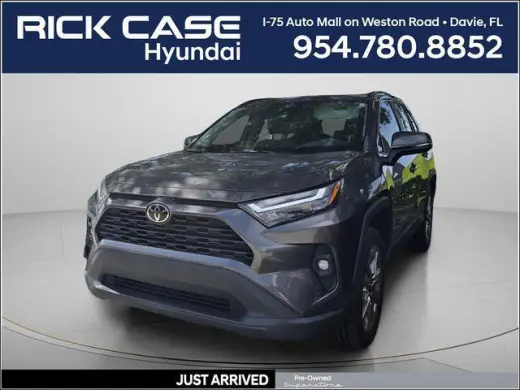 Toyota RAV4 2023 XLE Premium 4dr SUV