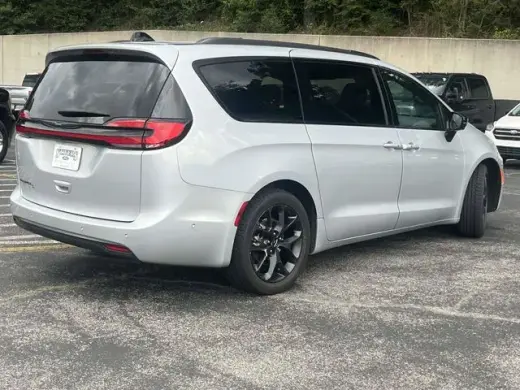 Chrysler Pacifica 2024 Touring L 4dr Mini-Van