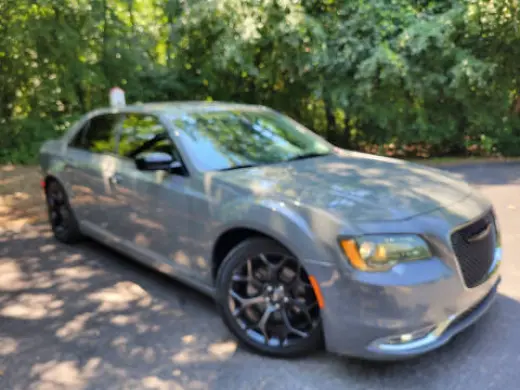 Chrysler 300 2019