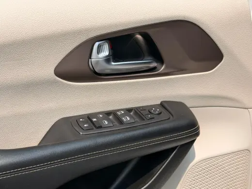 2023 Chrysler Voyager