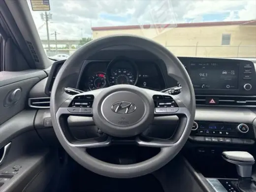 Hyundai ELANTRA 2021 SEL 4 puertas Sedan