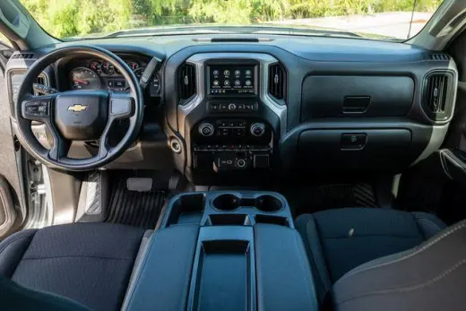 Chevrolet Silverado 1500 2023 4x2 Custom 4dr Crew Cab 5.8 ft. SB