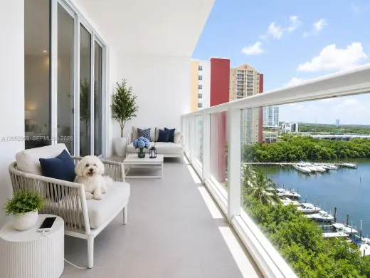 Propiedad en alquiler con 2 dormitorios y 2 baños en Sunny Isles Beach