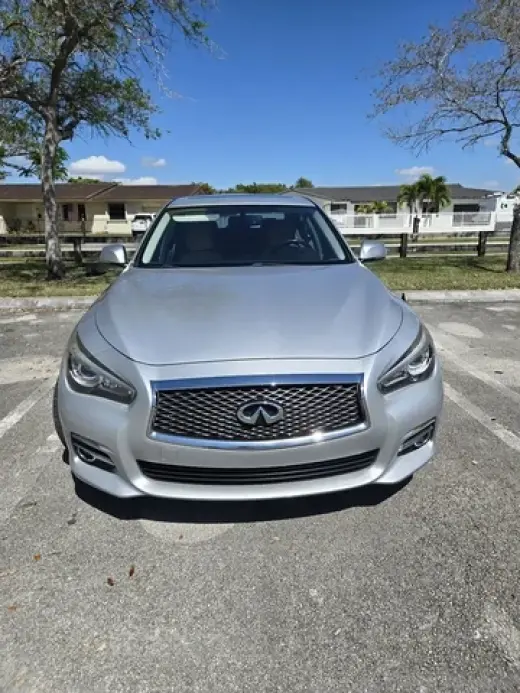 2015 Infiniti Q50 Premium