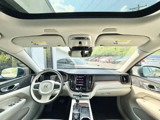 Volvo XC60 2021 AWD T6 Momentum 4dr SUV