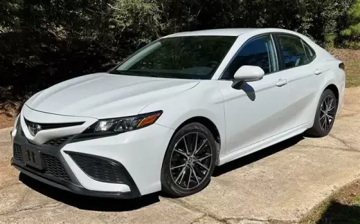2022 Camry SE