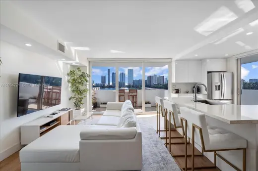 Propiedad en alquiler con 3 habitaciones y 2 baños en North Miami Beach