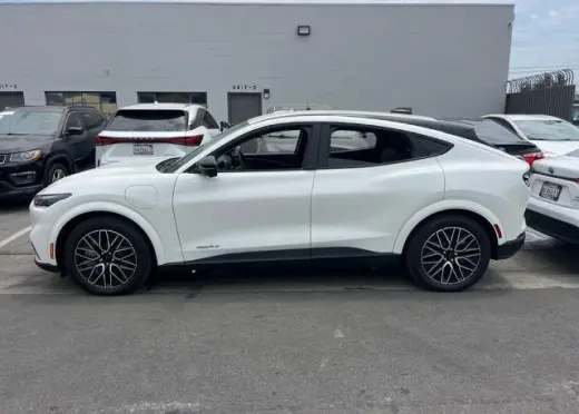 Ford Mustang Mach-E 2025 Premium 4dr SUV