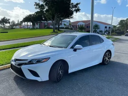2020 CAMRY SE SEDAN 4D