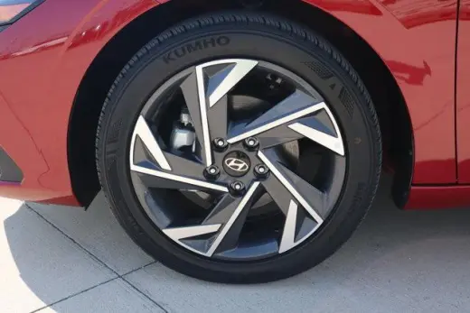 Hyundai ELANTRA 2025 SEL Sport Sedán de 4 puertas