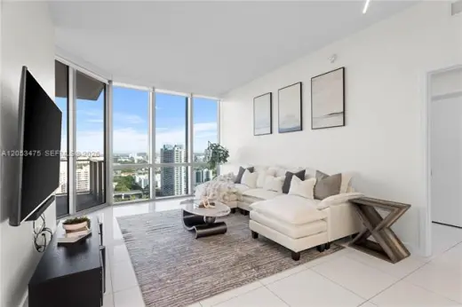 Propiedad en alquiler con 2 habitaciones y 3 baños en Miami