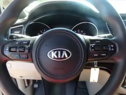 2017 Kia Sedona L Minivan
