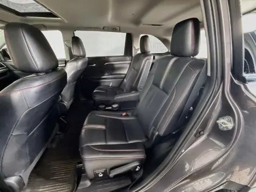 Toyota Highlander 2019 AWD SE 4dr SUV