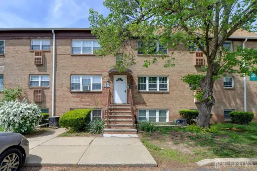 Propiedad en alquiler con 2 habitaciones y 1 baño en Edison
