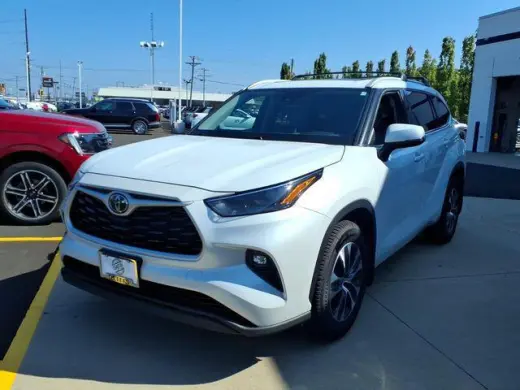 Toyota Highlander 2022 AWD XLE SUV de 4 puertas