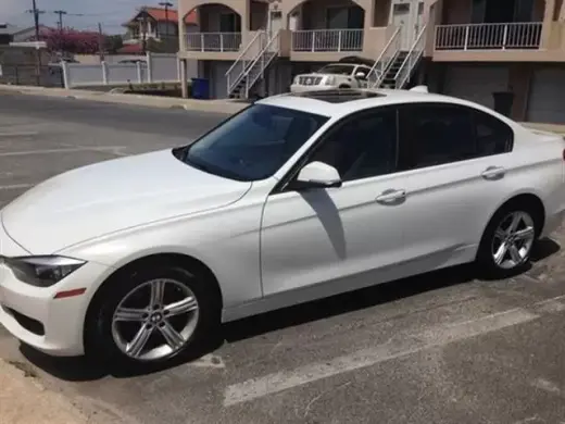 2012 BMW 328i Luxury SEDAN