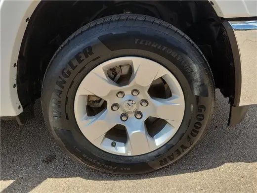 Ram 1500 2025 4x4 Big Horn Cabina Crew de 4 puertas, caja corta de 5.6 pies
