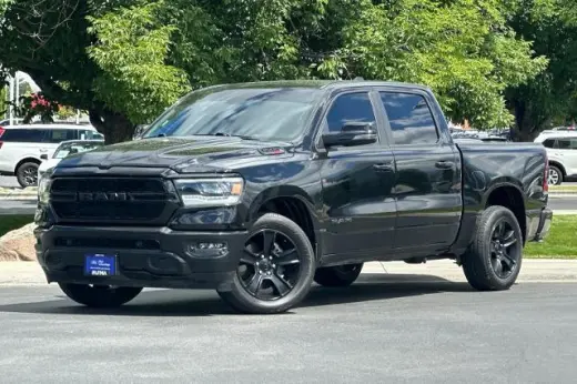 Ram 1500 2023 4x4 Big Horn 4 puertas Cabina Crew 5.6 pies. SB Pickup