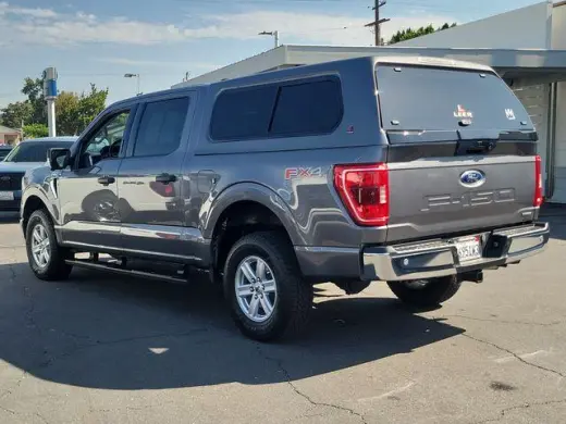 Ford F-150 2023 4x4 XLT 4 puertas SuperCrew 5.5 pies. SB