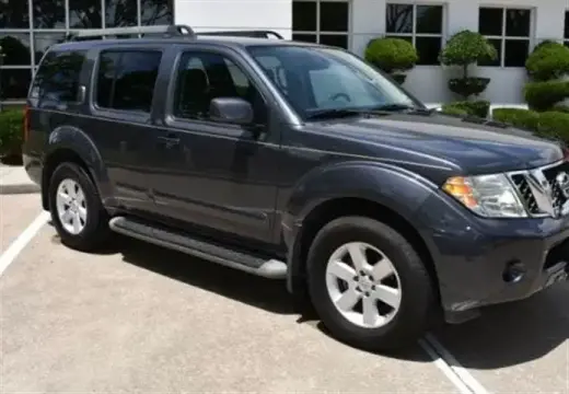 2011 Nissan Pathfinder SV SUV