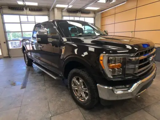 Ford F-150 2022 4x4 Lariat 4 puertas SuperCrew 5.5 pies. Caja corta
