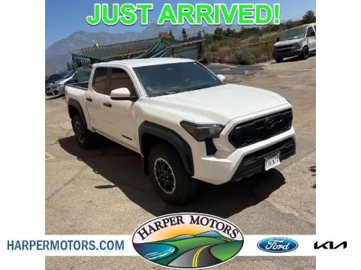 Toyota Tacoma 2025 4x4 TRD Sport 4 puertas Cabina Doble 5.0 pies SB 8A