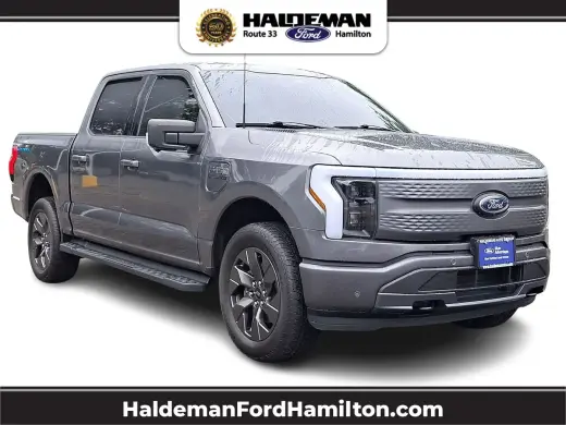 Ford F-150 Lightning 2023 AWD XLT 4 puertas SuperCrew 5.5 pies. SB