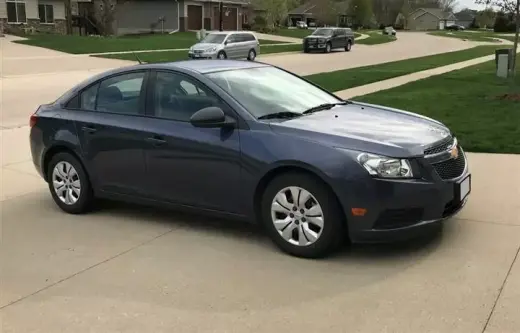 2014 Chevrolet Cruze LS Sedan