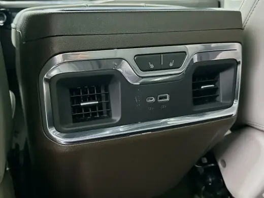 GMC Sierra 1500 2022 4x4 SLT Cabina Crew 4 puertas 5.8 pies. Caja corta