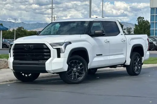 Toyota Tundra 2023 4x4 SR5 4 puertas CrewMax Cab Pickup SB
