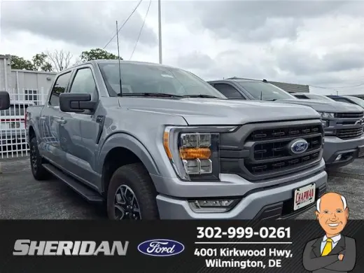 Ford F-150 2023 4x4 XLT 4 puertas SuperCrew 5.5 pies. SB